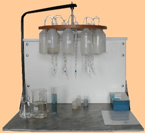 Laboratorní stůl pro chem. rozbory kotelních vod